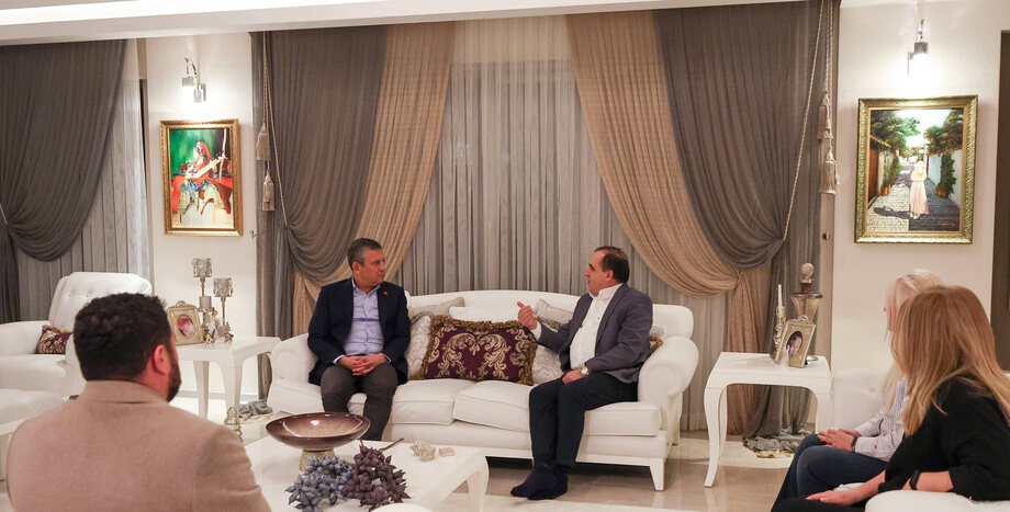CHP Genel Başkanı Özgür Özel'den Bolu Milletvekili Türker Ateş’e Taziye Ziyareti