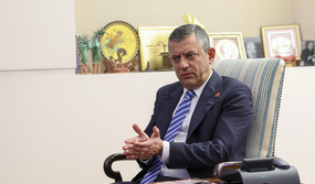 Özgür Özel,CHP İran açıklaması,ABD İsrail İran saldırısı,bölgesel savaş uyarısı,uluslararası hukuk,itidal ve sağduyu çağrısı,diplomasi masası,Özgür Özel İran saldırısı hakkında ne dedi?,CHP'nin dış politika ve bölge güvenliği tutumu,Uluslararası hukuka dayalı dünya düzeni ve CHP,Bölgesel istikrarsızlığa karşı CHP’nin 7 maddelik görüşü,İran’ın geleceğine kim karar vermeli Özgür Özel