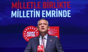 Özgür Özel,CHP,Parlamenter Demokrasi, Cumhurbaşkanlığı Aday Ofisi, Türkiye İttifakı,Vergi Reformu,Adalet Reformu, Ekrem İmamoğlu Silivri,Güçlü Meclis ve parlamenter sistem,Kuvvetler ayrılığı anayasal düzen,Sivil darbe ve ara rejim eleştirisi,Bağımsız yargı reformu paketi,AYM ve AİHM kararlarına uyum sözü,Dolaylı vergi oranlarının düşürülmesi,Adil vergi sistemi reformu,Emekli maaşı asgari ücret eşitleme,Bayram ikramiyesi asgari ücret vaadi,Doğalgaz ve elektrik faturası desteği,ÖTV’siz tırnak makası ve ev aletleri,Temel Vatandaşlık Geliri nedir?,Ücretsiz okul yemeği ve su vaadi,Kamuda mülakatın kaldırılması,Kiralık sosyal konut projesi TOKİ,İstanbul Sözleşmesi’ne geri dönüş,Öğretmen ve sağlık çalışanı atamaları,Alım garantili tarım modeli,Çiftçi mazotundan verginin kaldırılması,Çiftçi borç faizlerinin silinmesi,Türkiye Planlama Teşkilatı'nın kurulması,Avrupa Birliği tam üyelik ve vizesiz Avrupa,İran saldırısı CHP tutumu,Savunma sanayi personel hakları,Astsubay ve binbaşı makam tazminatı,"CHP iktidarında emekli maaşları ne kadar olacak?","Temel vatandaşlık geliri kimlere verilecek?","Özgür Özel 2 Mart konuşması tam metni","Ekrem İmamoğlu aday olabilecek mi?"