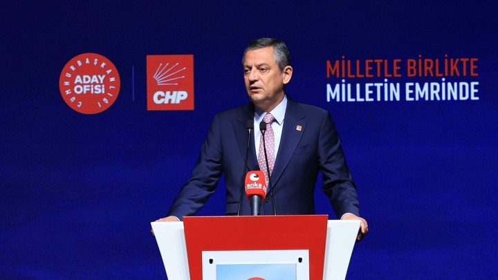 Özgür Özel,CHP,Parlamenter Demokrasi, Cumhurbaşkanlığı Aday Ofisi, Türkiye İttifakı,Vergi Reformu,Adalet Reformu, Ekrem İmamoğlu Silivri,Güçlü Meclis ve parlamenter sistem,Kuvvetler ayrılığı anayasal düzen,Sivil darbe ve ara rejim eleştirisi,Bağımsız yargı reformu paketi,AYM ve AİHM kararlarına uyum sözü,Dolaylı vergi oranlarının düşürülmesi,Adil vergi sistemi reformu,Emekli maaşı asgari ücret eşitleme,Bayram ikramiyesi asgari ücret vaadi,Doğalgaz ve elektrik faturası desteği,ÖTV’siz tırnak makası ve ev aletleri,Temel Vatandaşlık Geliri nedir?,Ücretsiz okul yemeği ve su vaadi,Kamuda mülakatın kaldırılması,Kiralık sosyal konut projesi TOKİ,İstanbul Sözleşmesi’ne geri dönüş,Öğretmen ve sağlık çalışanı atamaları,Alım garantili tarım modeli,Çiftçi mazotundan verginin kaldırılması,Çiftçi borç faizlerinin silinmesi,Türkiye Planlama Teşkilatı'nın kurulması,Avrupa Birliği tam üyelik ve vizesiz Avrupa,İran saldırısı CHP tutumu,Savunma sanayi personel hakları,Astsubay ve binbaşı makam tazminatı,"CHP iktidarında emekli maaşları ne kadar olacak?","Temel vatandaşlık geliri kimlere verilecek?","Özgür Özel 2 Mart konuşması tam metni","Ekrem İmamoğlu aday olabilecek mi?"