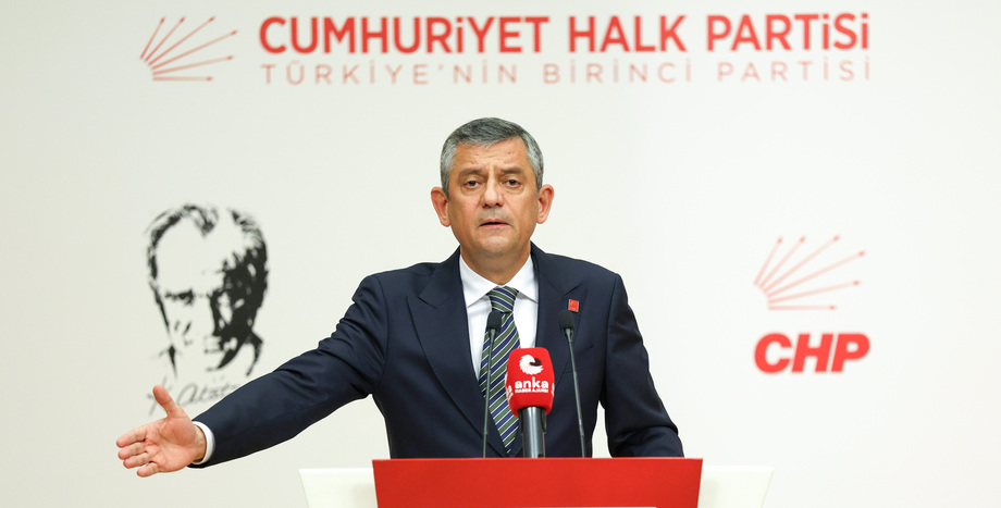 CHP Lideri Özgür Özel: 'CHP’de Yangın Çıkıyor’ Diye Bakanlara Söylüyorum: Komşuyuz, Bizim Ev Yanarsa Apartman Yanar
