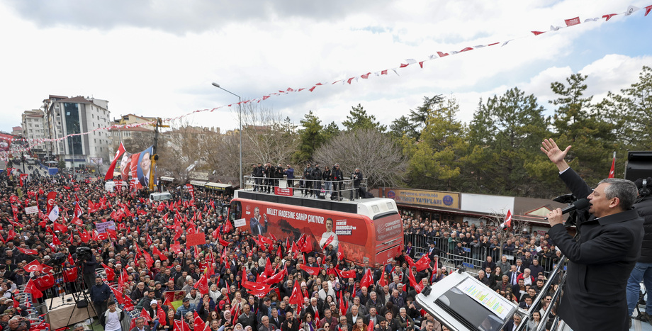 Cumhuriyet Halk Partisi Genel Başkanı Özgür Özel “Emekliler, Çalışanlar İçin Ara Zam; Demokrasi İçin Ara Seçim Şarttır”