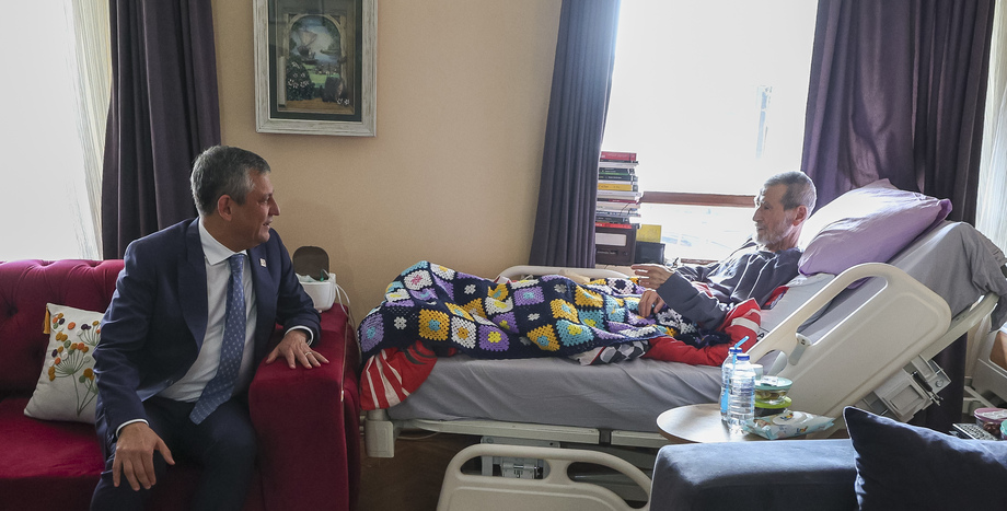 Cumhuriyet Halk Partisi Genel Başkanı Özgür Özel, Ahmet Telli’yi Ziyaret Etti