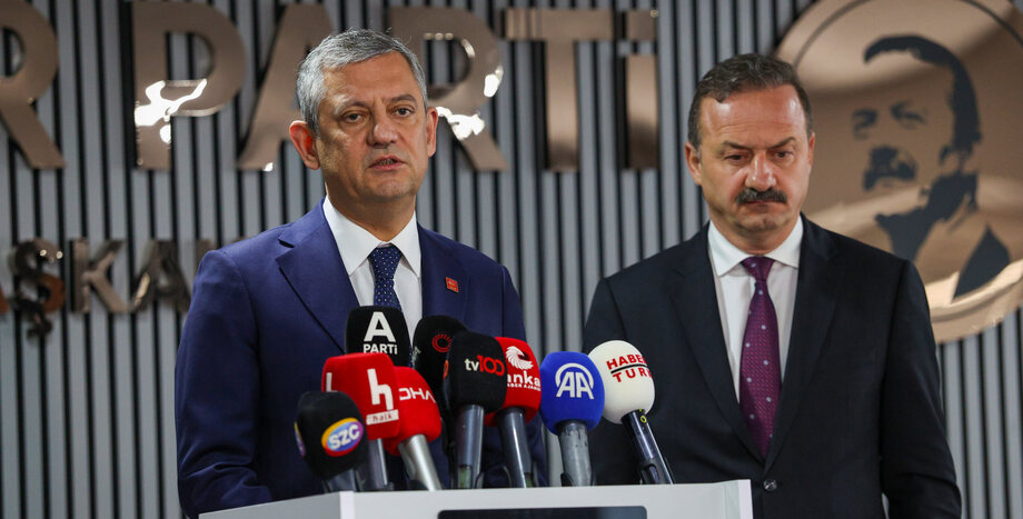 CHP Lideri Özgür Özel: Sandığı Namusu Gibi Bilen İnsanlara ‘Bir Kere Oy Verin, Sonra 5 Yıl Kenara Çekilin’ Diyemezsiniz