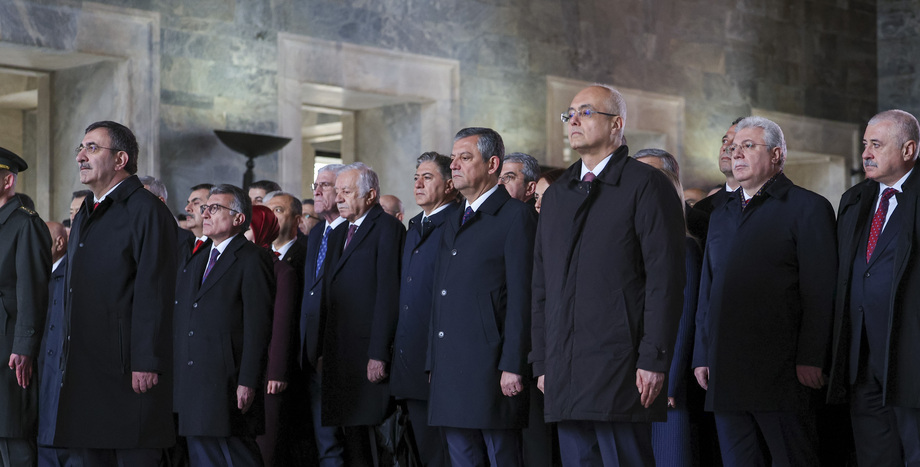 CHP Genel Başkanı Özgür Özel, 23 Nisan Ulusal Egemenlik ve Çocuk Bayramı Resmi Törenlerine Katıldı