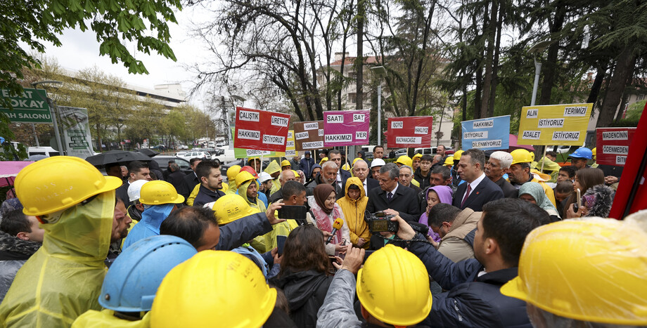 CHP Lideri Özgür Özel: “Yaşasın Doruk Madencilik’teki Emekçi Direnişi, Yaşasın Türkiye İşçi Sınıfının Mücadelesi”