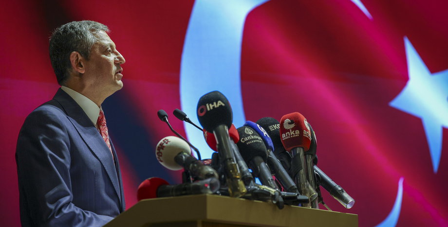 CHP Lideri Özgür Özel: 23 Nisan Ulusal Egemenlik ve Çocuk Bayramı’nda Mustafa Kemal Atatürk’ü Saygı ve Minnetle Anıyorum