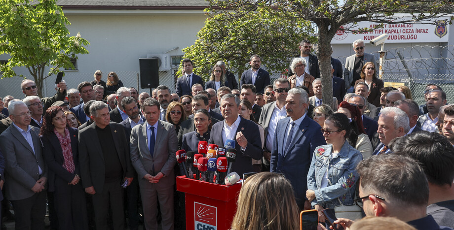 CHP Genel Başkanı Özgür Özel: “AK Parti Emaneti Verirse Verir, Vermezse Millet Bursa’da Sandıkta Gösterir”