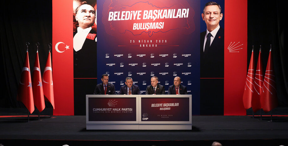 Cumhuriyet Halk Partisi Genel Başkanı Özgür Özel, Belediye Başkanları Toplantılarına Başkanlık Etti