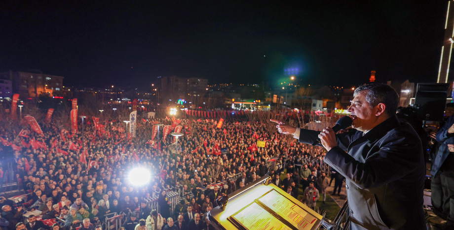 CHP Lideri Özgür Özel: “500 Bursalıyı Dolandıranın İfadesiyle Yapılacak Tutuklama Haksızlıktır, Siyasi Yankesiciliktir”