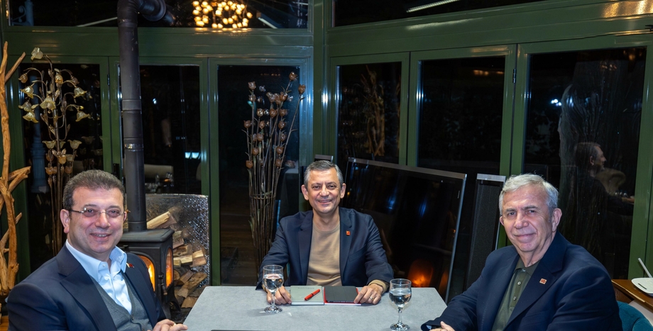 Özgür Özel, Ekrem İmamoğlu ve Mansur Yavaş'tan Ortak Mesaj: “Türkiye'ye Hep Birlikte Umut Olacağız”