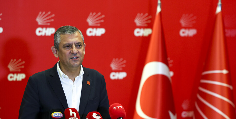 CHP Lideri Özgür Özel; Ülkesini Seven Herkesi Bu Akşam Saat 20.30’da Genel Merkez’ Davet Etti 