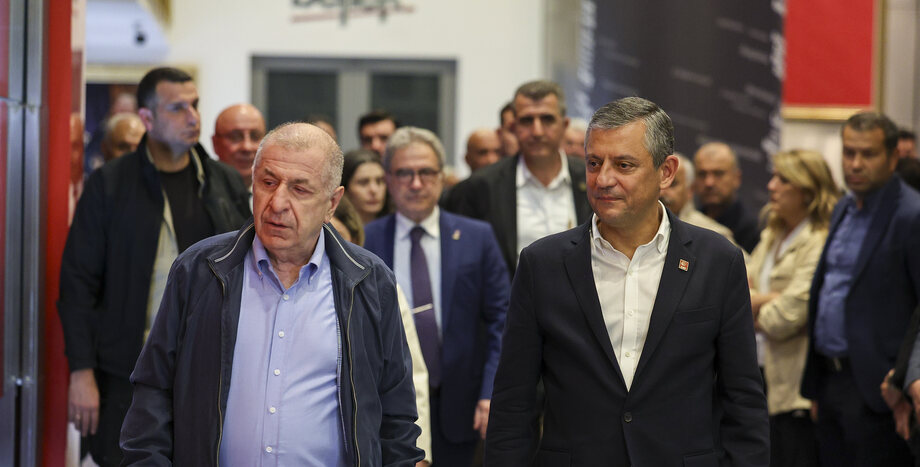 CHP Lideri Özel: “Sayın Özdağ’a Demokrasi Açısından Böyle Kritik Günde Bu Dayanışma Ziyareti İçin Teşekkür Ediyorum” 