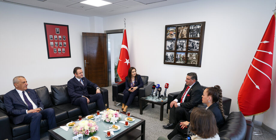 CHP Heyeti; Milli Yol Partisi, ANAP ve Türkiye İttifakı Partisi ile Bayramlaştı