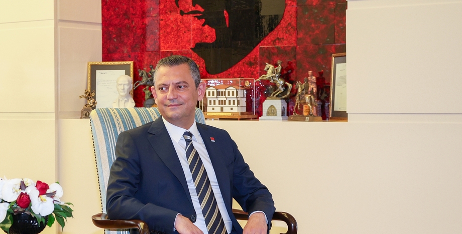 CHP Lideri Özgür Özel'den Süper Lig'e Yükselen Amedspor'a Tebrik Mesajı