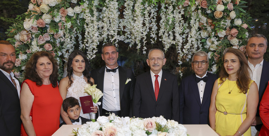 CHP Genel Başkanı Kemal Kılıçdaroğlu, Irmak Canpolat ve Aykut Ergün Merter Çiftinin Nikah Şahitliği Yaptı