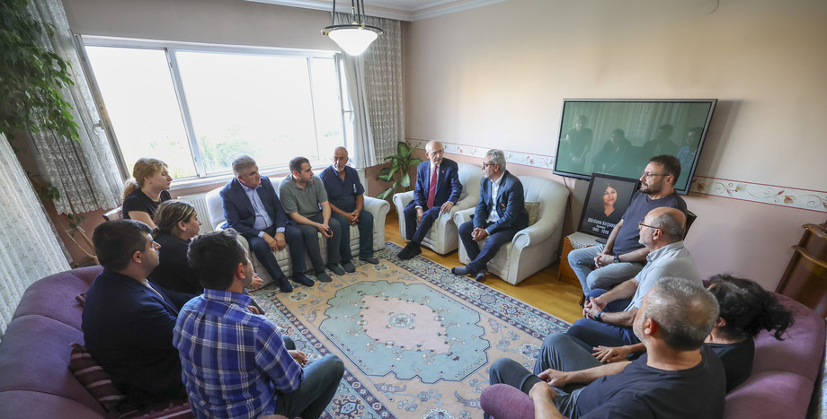 CHP Genel Başkanı Kemal Kılıçdaroğlu’ndan, Dürdane Kırçuval’ın Ailesine Taziye Ziyareti