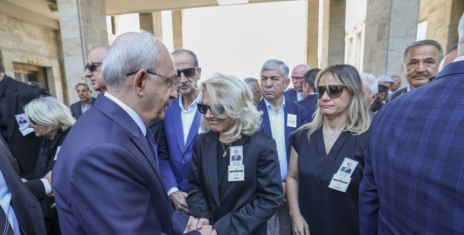 CHP Genel Başkanı Kemal Kılıçdaroğlu, Cevdet Selvi İçin Düzenlenen Cenaze Törenine Katıldı