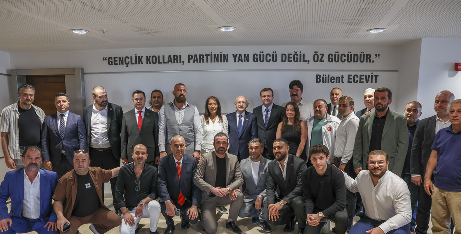 CHP Genel Başkanı Kemal Kılıçdaroğlu, CHP Spor Kurulu Üyeleri ile Bir Araya Geldi