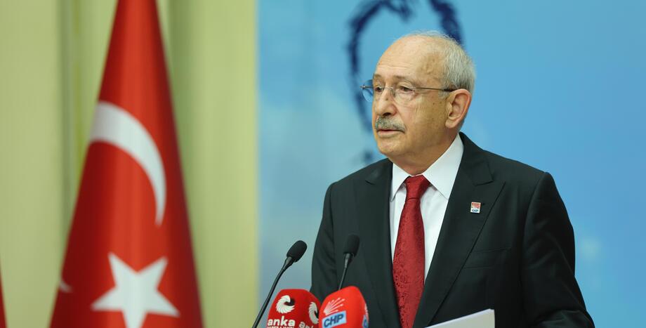  Kemal Kılıçdaroğlu okullara temizlik desteği,Kılıçdaroğlu bir öğün sıcak yemek açıklaması,CHP belediyeleri okul temizliği talimatı,Kılıçdaroğlu 2026-2027 eğitim yılı konuşması,okullarda hijyen ve beslenme sorunu 