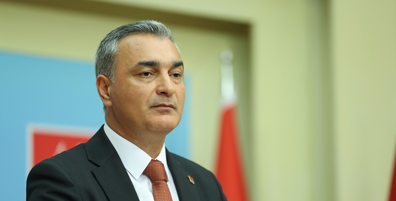 Müslim Sarı CHP MYK açıklaması,okullarda temizlik ve yemek CHP belediyeleri,benzin vergi yükü CHP eleştirisi,CHP temyiz başvurusunu geri çekti kurultay,asgari ücret ve emekli maaşı zam talebi CHP,Müslim Sarı benzin fiyatları açıklaması,Türkiye dünyanın en pahalı benzini,benzin ve motorin zamları