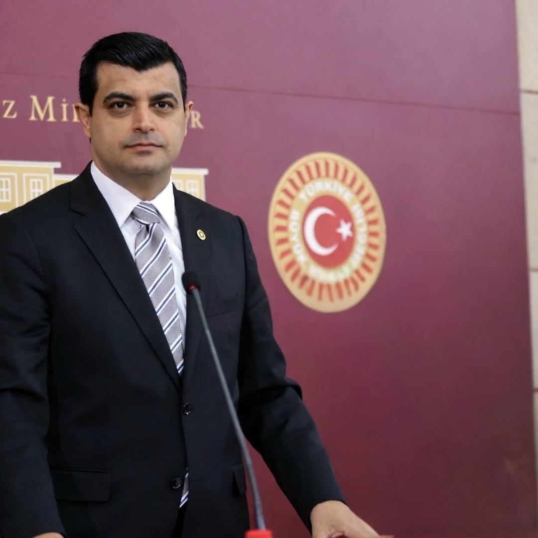 Deniz Demir: "Sıralarda Değil İş Başında: 2026'da 62 Çocuk Yaşamını Yitirdi"