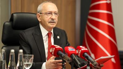 Kemal Kılıçdaroğlu borsa açıklaması,CHP Ekonomi Masası borsa krizi toplantısı,Mehmet Şimşek borsa manipülasyonu,yedili borsa çetesi,borsa mağdurları,Kılıçdaroğlu'ndan Şimşek ve Erdoğan'a 7 borsa sorusu
