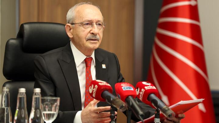 Kemal Kılıçdaroğlu borsa açıklaması,CHP Ekonomi Masası borsa krizi toplantısı,Mehmet Şimşek borsa manipülasyonu,yedili borsa çetesi,borsa mağdurları,Kılıçdaroğlu'ndan Şimşek ve Erdoğan'a 7 borsa sorusu