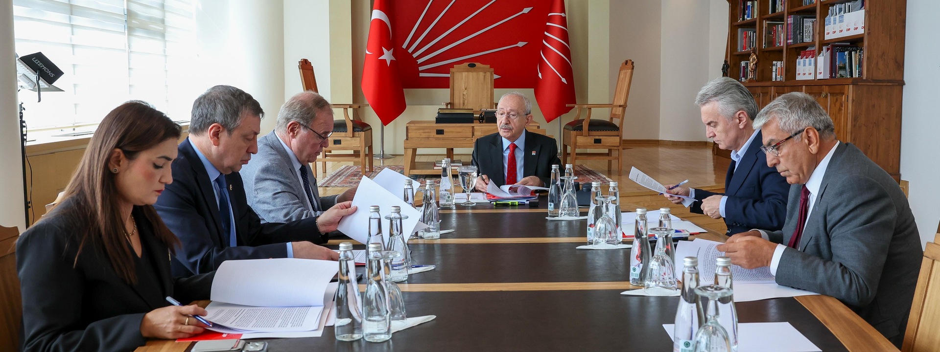 CHP Ekonomi Masası,Borsa,Olağanüstü fiyat hareketleri,hızlı fon büyümeleri,ekonomik tehlike,Kemal Kılıçdaroğlu