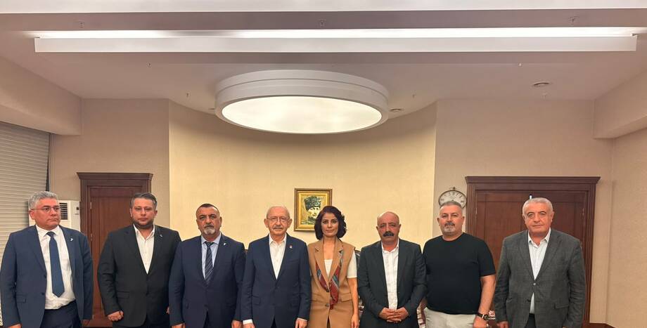 Cumhuriyet Halk Partisi Genel Başkanı Kemal Kılıçdaroğlu, Alevi Örgütlerinin Genel Başkanlarıyla Bir Araya Geldi