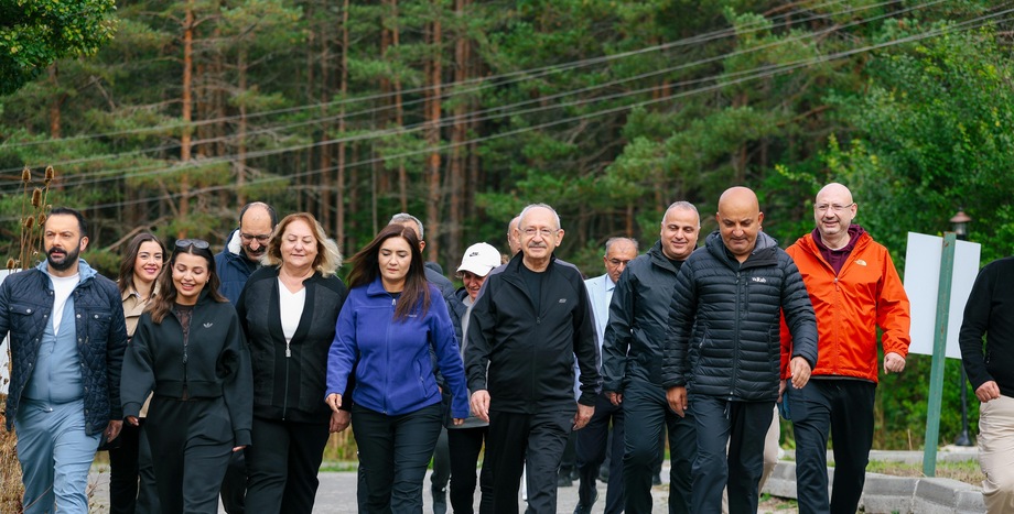 CHP Genel Başkanı Kemal Kılıçdaroğlu, TBMM Grubu Değerlendirme Toplantısı’nın Son Gününe Sabah Yürüyüşüyle Başladı