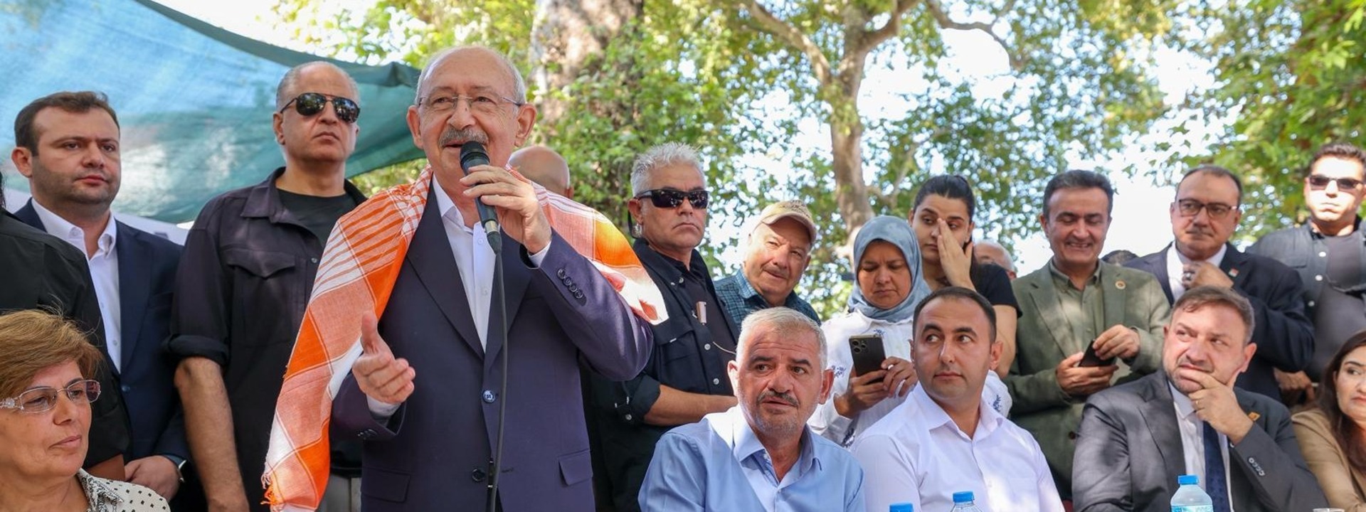 Kemal Kılıçdaroğlu Buca Kaynaklar Köyü,CHP Kılıçdaroğlu Buca köy ziyareti,Kılıçdaroğlu sosyal devlet açıklaması,Kaynaklar Köyü kahvaltı buluşması Kılıçdaroğlu,CHP İzmir köylü buluşması