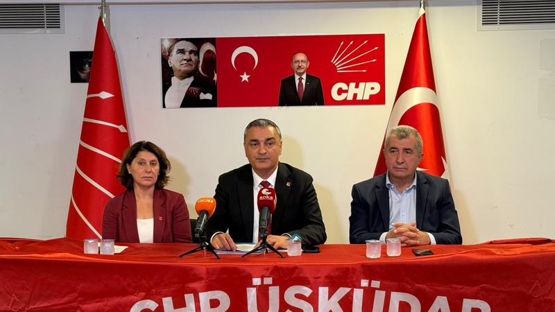 Müslim Sarı Üsküdar seçimi açıklaması,CHP Üsküdar belediye başkan vekilliği oylaması,Müslim Sarı Özgür Çelik Üsküdar,CHP meclis üyeleri AKP geçişi öz eleştiri,Müslim Sarı Üsküdar 2029 hedefi