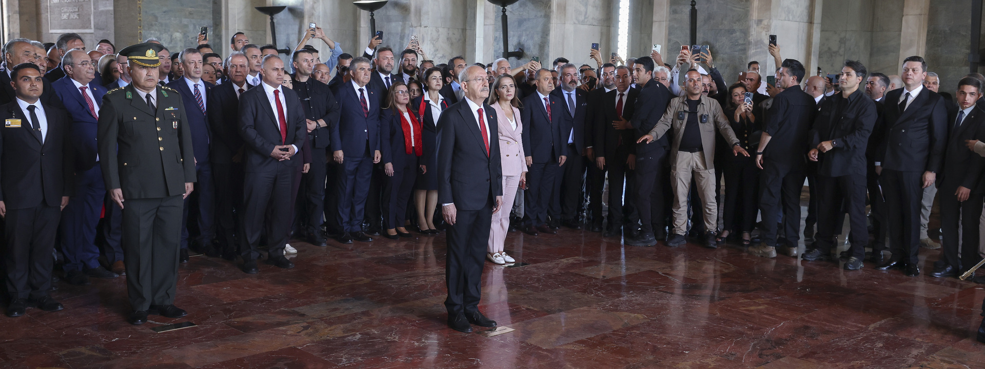 Kemal Kılıçdaroğlu Anıtkabir ziyareti,CHP 103. kuruluş yıl dönümü, Kılıçdaroğlu Anıtkabir Özel Defteri mesajı,CHP 9 Eylül Anıtkabir töreni,Kılıçdaroğlu İsmet İnönü mozolesi