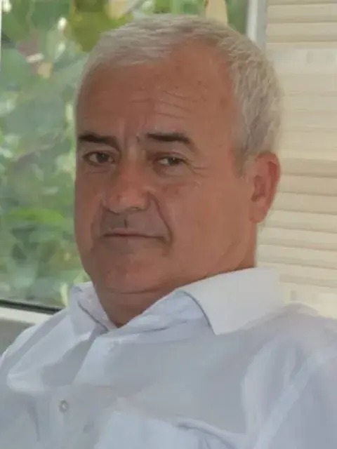 Ayhan Geyik