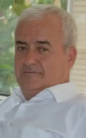 Ayhan Geyik
