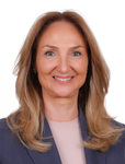 AYLİN NAZLIAKA