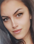 NAZLI  ÇOLAK